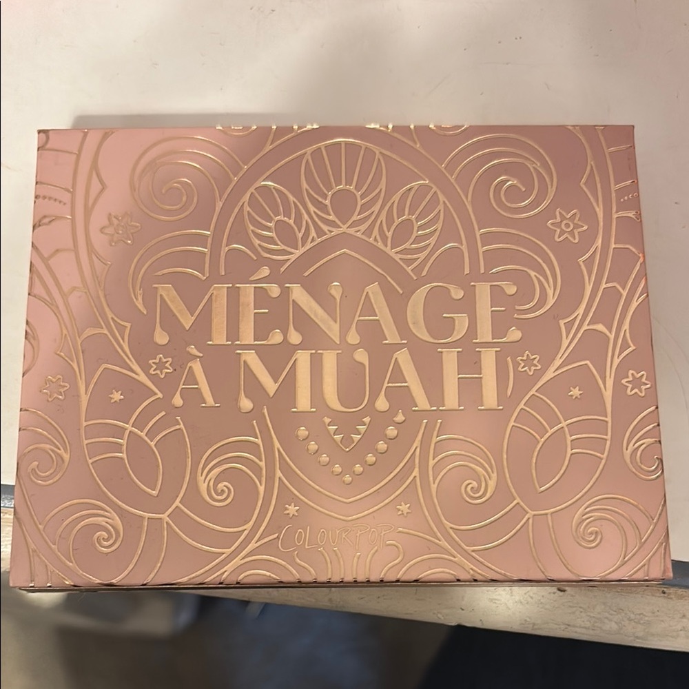 ColourPop Ménage à Muah Palette